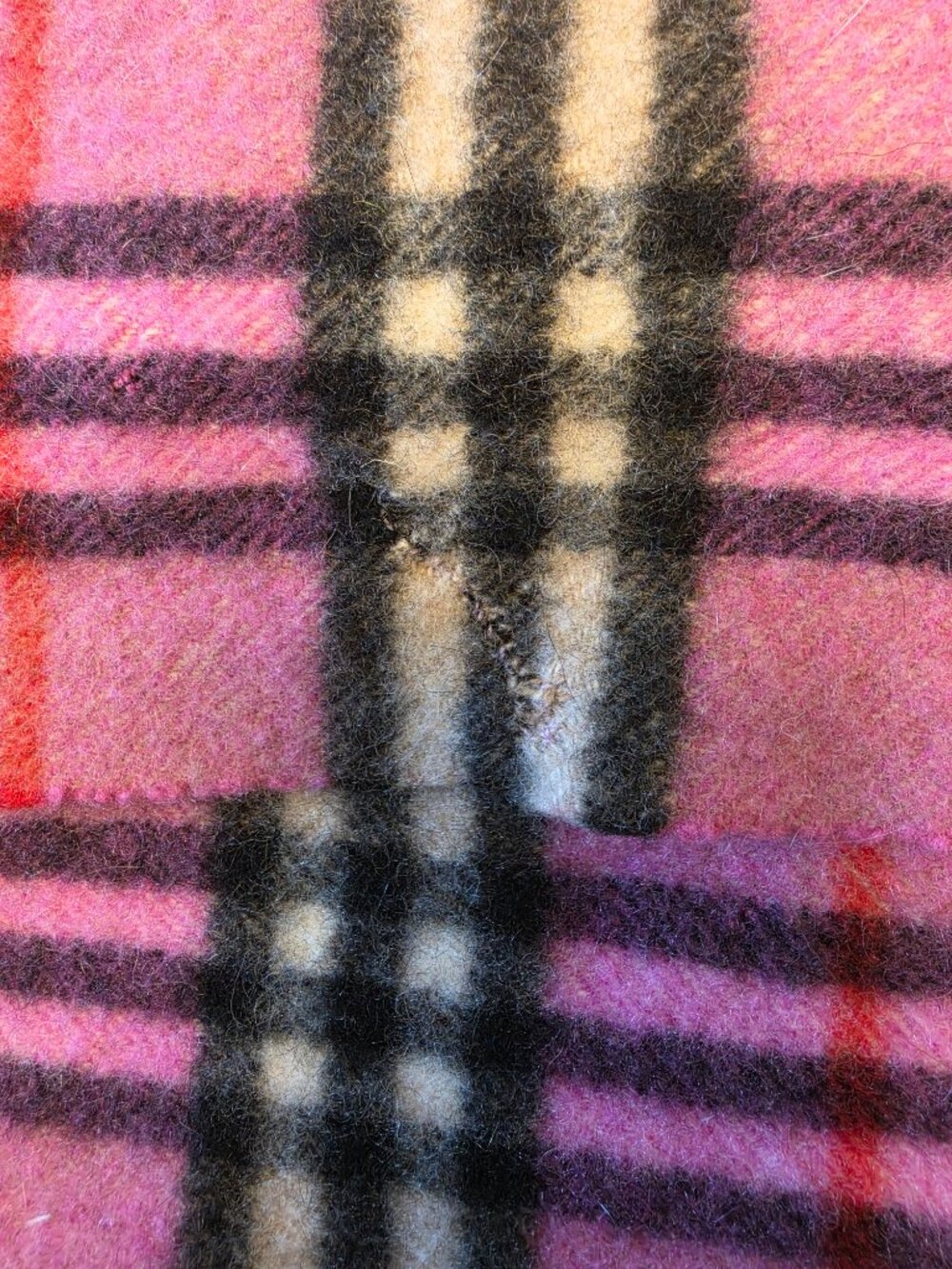 Vintage Burberry Fringe Pink and Black 100% Cashmere Scarf Made in England - Picture 6 of 6